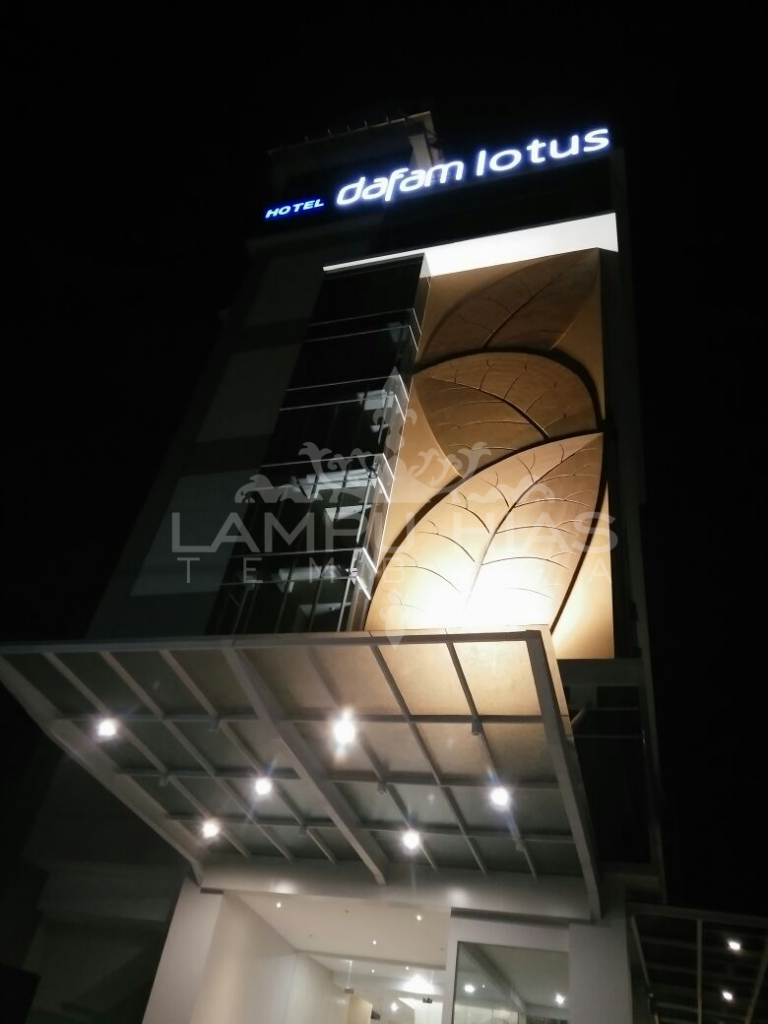 lampu daun tembaga